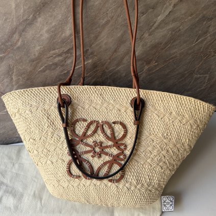 Loewe Anagram Raffia košík