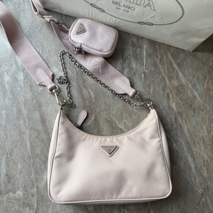 Prada růžová Re-edition kabelka