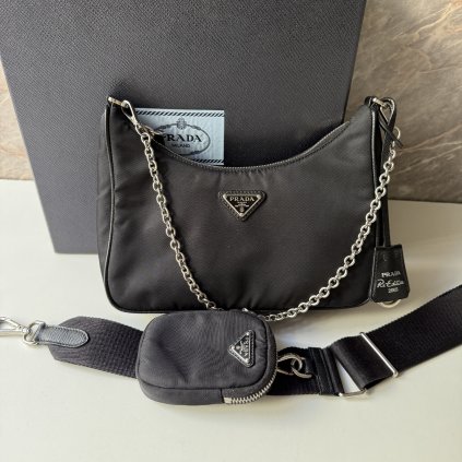 Prada černá Re Edition kabelka