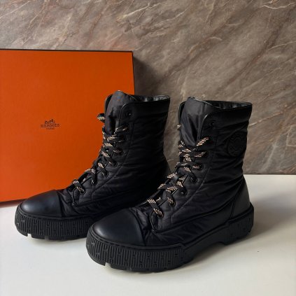 Hermès černé šusťákové boots