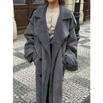 Ivana Mentlova shearling kabát