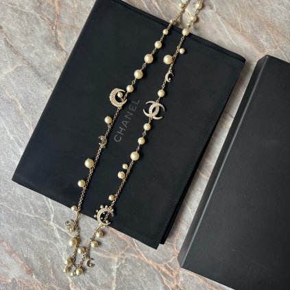 Chanel náhrdelník s perlami