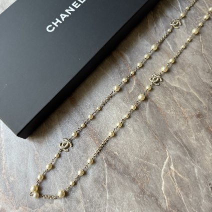 Chanel perlový náhrdelník