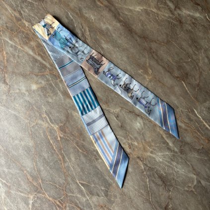 Hermès modrý Twilly šátek