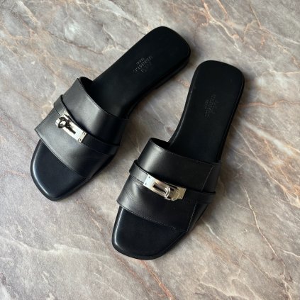 Hermès černé pantofle