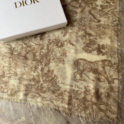 Dior kašmírový šátek