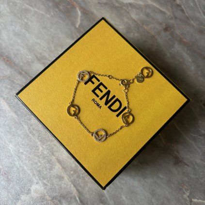 Fendi zlatý náramek
