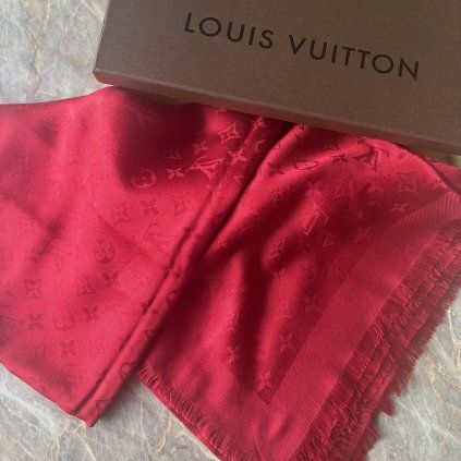Louis Vuitton červený shawl Monogram