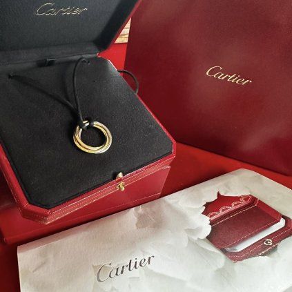 Cartier Trinity on Cord náhrdelník