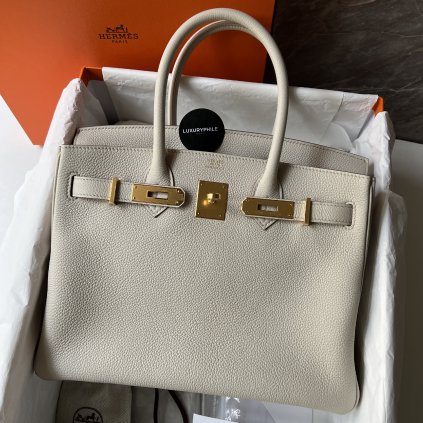 F527FE82 4A52 4E63 9692 2DBAA3B2AC07