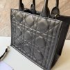 Dior small Book Tote macrocannage kabelka