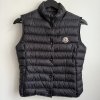 Moncler černá vesta