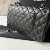 Chanel černá Lambskin medium Flapbag