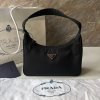 Prada nylon černá kabelka