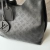 Louis Vuitton černá Carmel Mahina kabelka