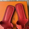 Hermès Ostrich Oran červené pantofle