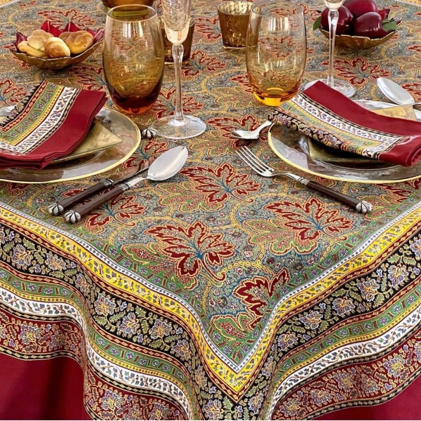 feuilles-de-vigne-tablecloth