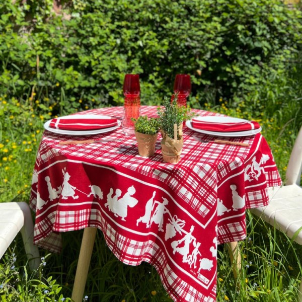 ma-promenade-tablecloth