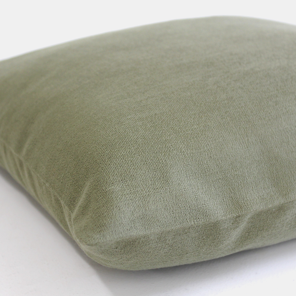 HOUSSE-DE-COUSSIN_BASTIDE_KAKI_PH2