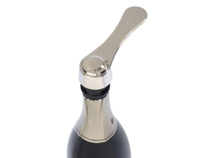 121224 otvirak na korkove spunty sumivych vin cork atelier du vin