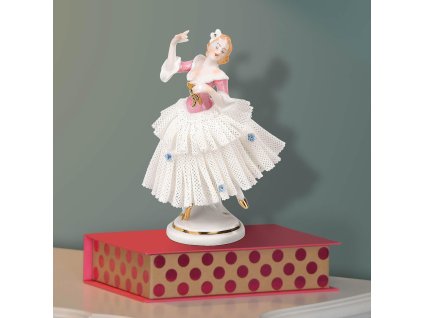Aelteste Volkstedter Porcelánová soška "Tanečnice v krajkových šatech" růžová