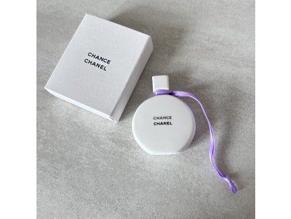 Chanel přívěsek k navonění z keramiky