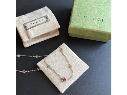 Gucci náhrdelník stříbrný s barevným interlocking motivem