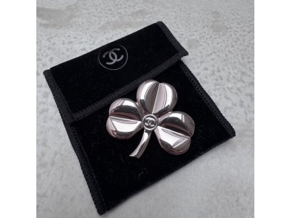 Chanel pin