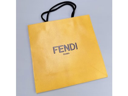 Fendi taška 26x26x10,5 cm
