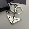 Prada klíčenka