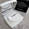 Chanel make-up N12 Le Blanc Brightening Gentle Touch Foundation 11g
