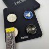 Dior pin modrý s včelou unisex