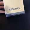 Chanel make-up B30 Sublimage L’Essence de Teint 40 ml