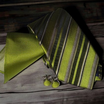 Zelená kravata, kapesníček a knoflíčky
