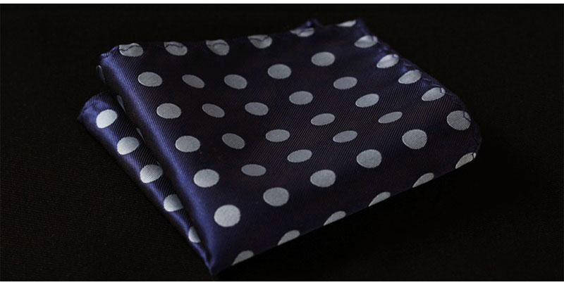 Fišer Hedvábný kapesníček - tmavě modrý s puntíky