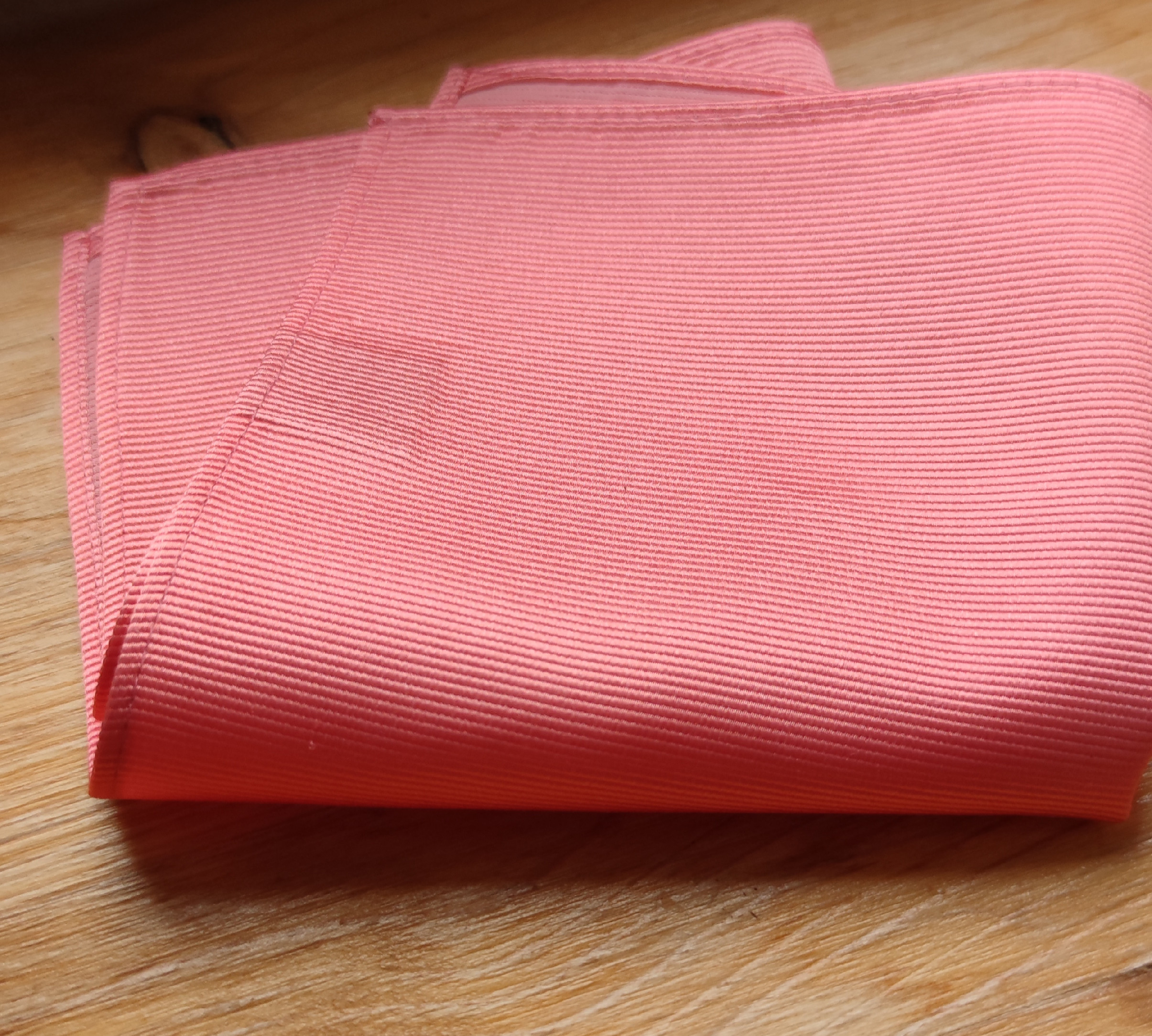 Fišer Hedvábný kapesníček lososový