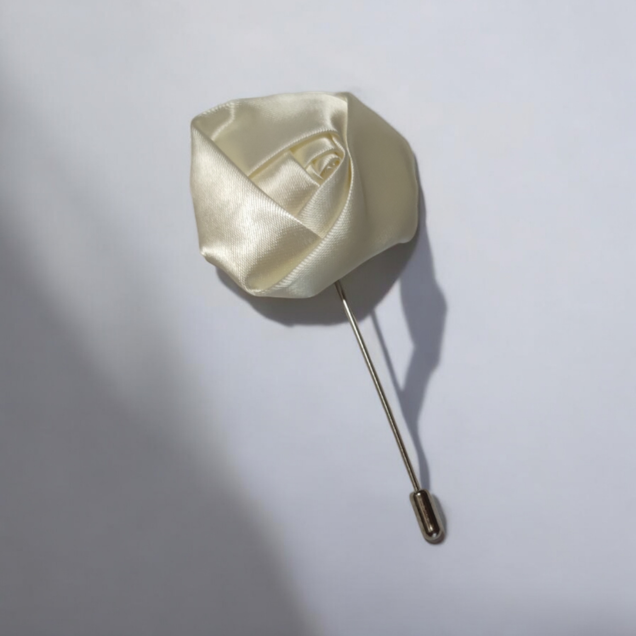 Fišer Zápich do klopy krémová květina