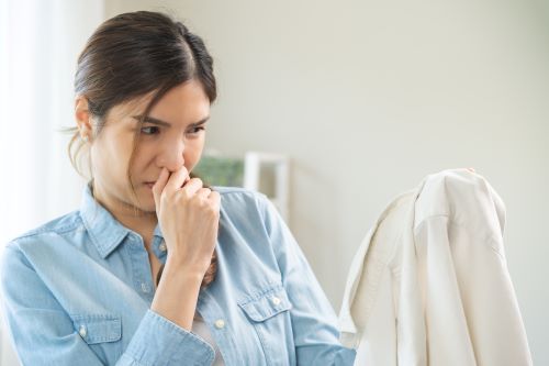 Jak odstranit plíseň z oblečení