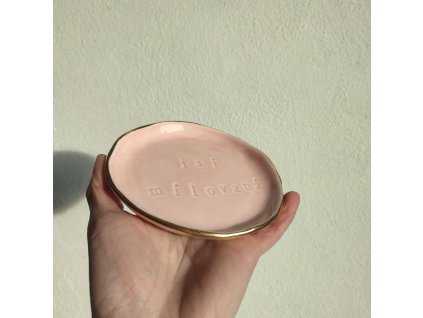 Jsi milovaná v růžové, mini talířek z porcelánu