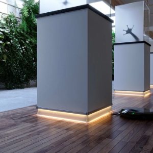 soklova-led-lista-v-patce-sloupu-venkovni-plochy
