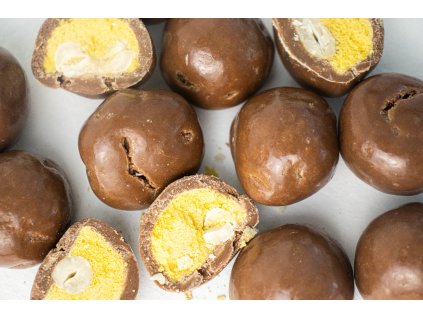 Lyofilizované kešu v mangové krustě v mléčné čokoládě 200 g