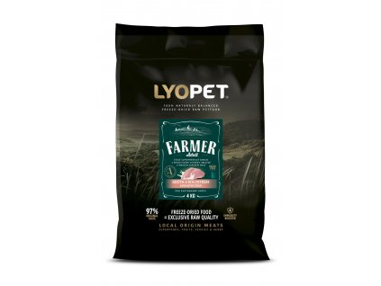 23014 LYOPET FARMER CAT 3D mockup 4kg kruta s kolostrem