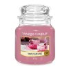 Svíčka ve skleněné dóze Yankee Candle, Sladké švestkové saké, 410 g