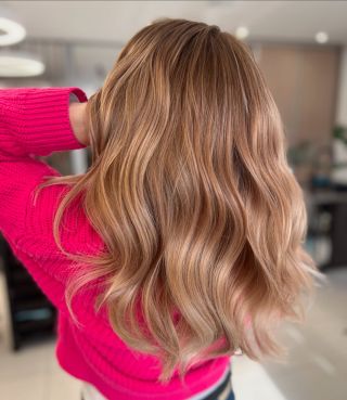 M13 studio♥️ #vlasy #identita #krasnevlasy #m13studio #schwarzkopfprofessional #salon #authenticbeautymovement #remeslo...