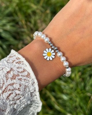 🌼 Nový náramok z chirurgickej ocele, ktorý vám bude pripomínať slnečné dni a prichádzajúcu jar. Nosili by ste takýto jarný...