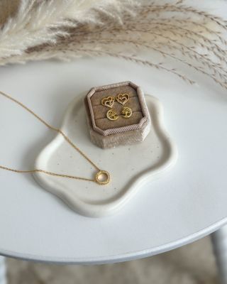Ak milujete jemné zlaté šperky, tieto nové kúsky si okamžite zamilujete. 💍💛 Link v BIO #šperky #mabell