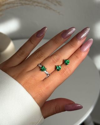 Un set de care te vei îndrăgosti. 💚 Combinația perfectă pentru fiecare zi, dar și pentru ocazii speciale. ✨ Link în BIO...