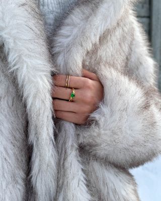 Nové pozlátené strieborné prstene, ktoré zaujmú na prvý pohľad a hovoria za vás. ✨💚 Link v BIO #šperky #mabell