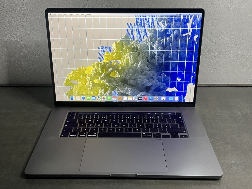 MacBook Pro 16" 2019 i7 SG 16GB / 500GB