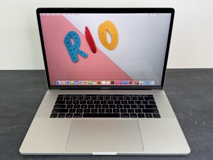 MacBook Pro 15'' 2016 / i7 / 16GB / 256GB SSD / Silver - DPH